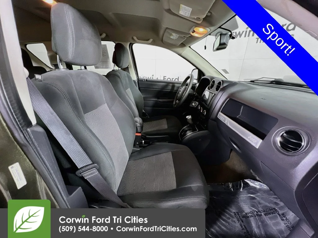 Used 2016 Green Jeep Sport image 16