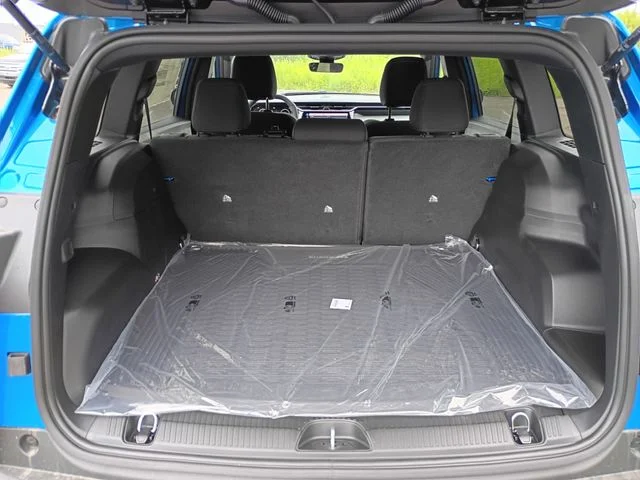 New 2026 Hydro Blue Pearl-Coat Exterior Paint Jeep Laredo image 20
