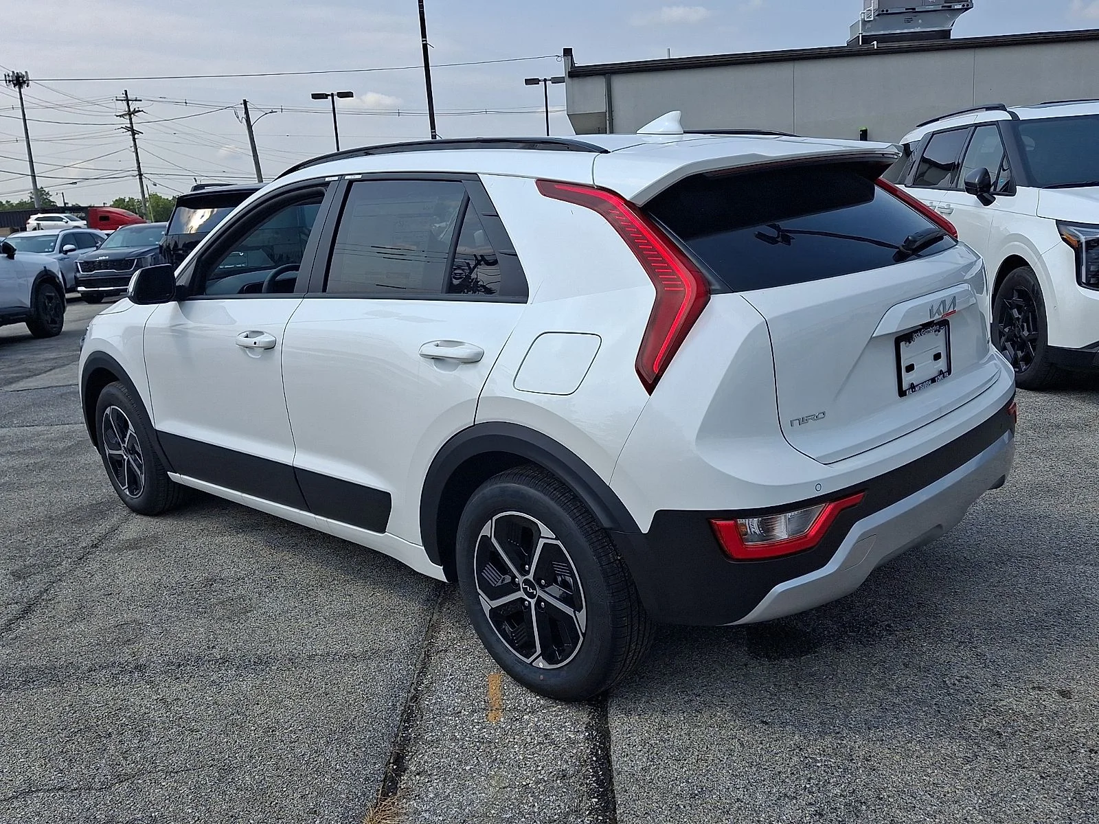 New 2026 White Kia EX image 4