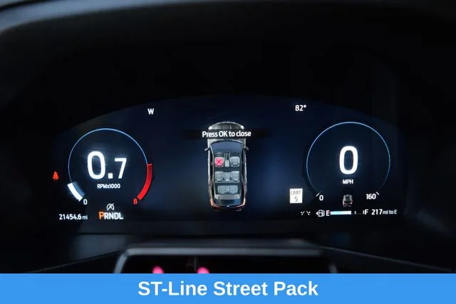 Used 2025 Gray Ford ST-Line image 3
