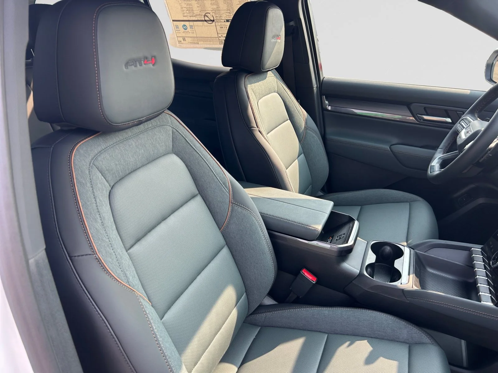 New 2027 Summit White GMC AWD AT4 image 12
