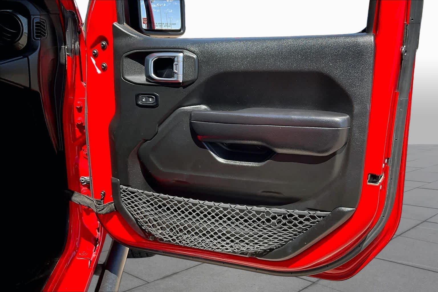 Used 2019 Firecracker Red Clearcoat Jeep Sport Altitude image 21