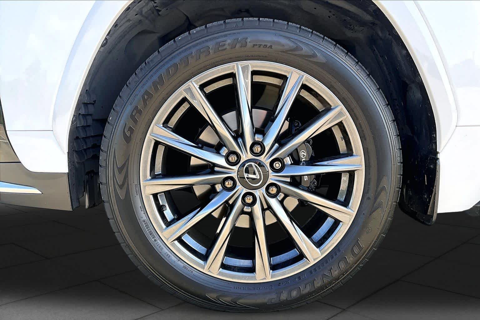 Used 2024 Ultra White Lexus F SPORT image 11