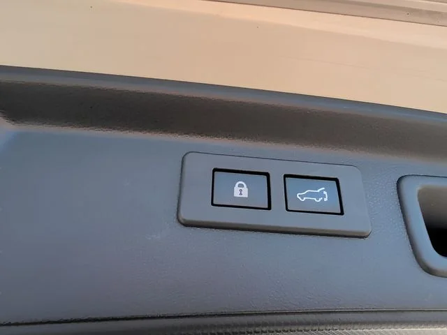 Used 2022 White Subaru Premium image 41