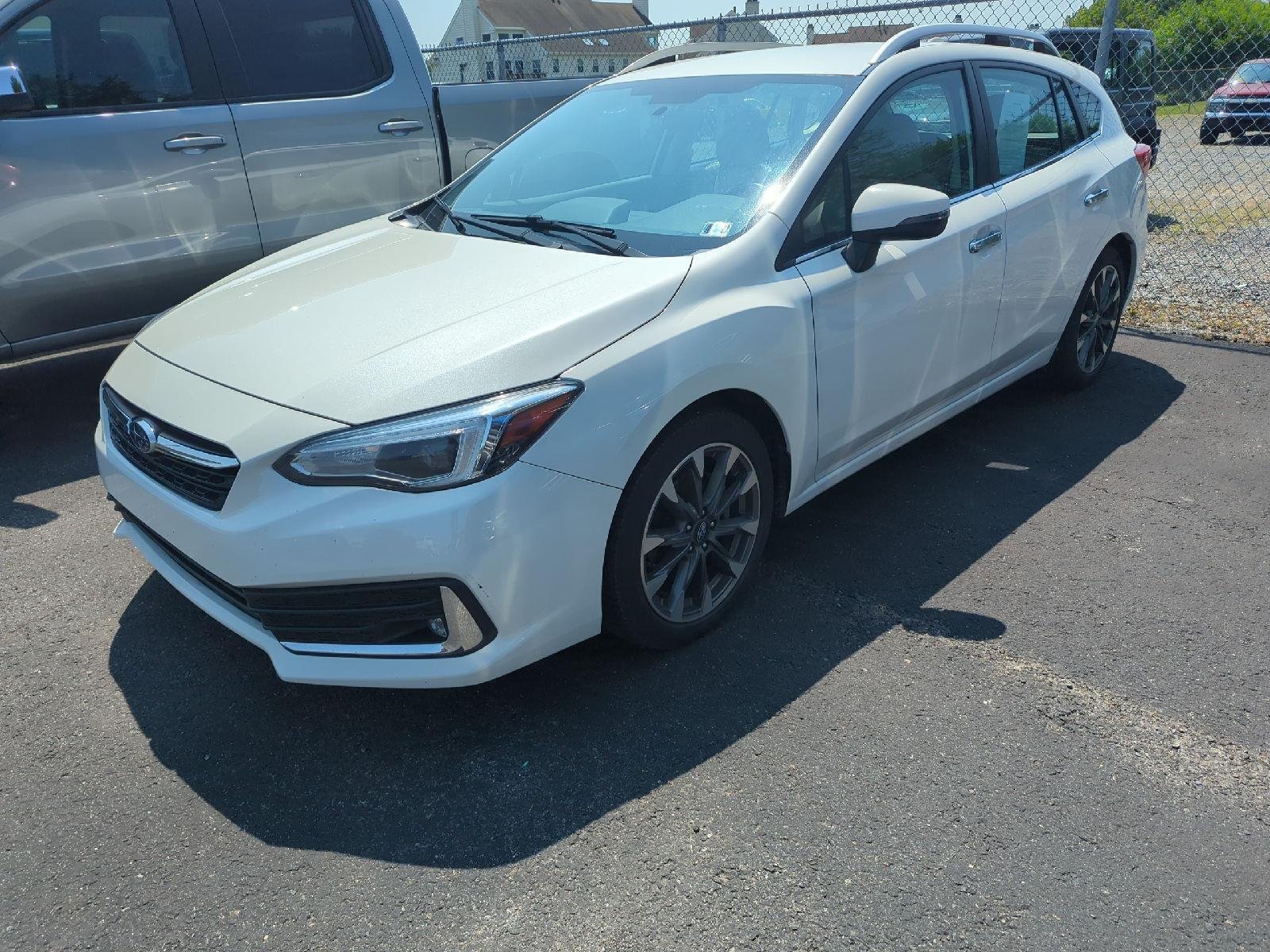 Used 2020 Crystal White Pearl Subaru Limited image 3