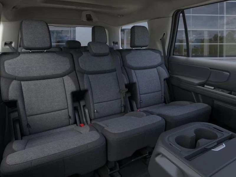 New 2025 Oxford White Ford Active image 11