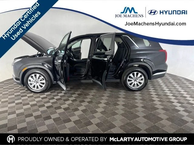 Used 2025 Black Hyundai SE image 10