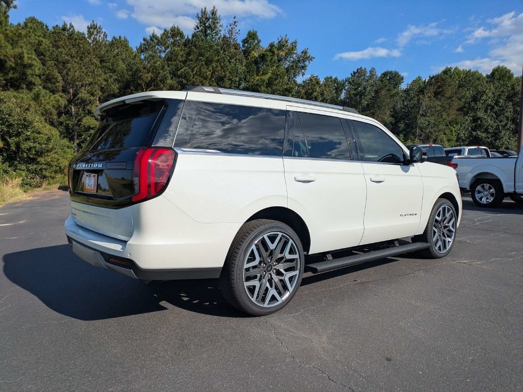 New 2026 White Ford Platinum image 4