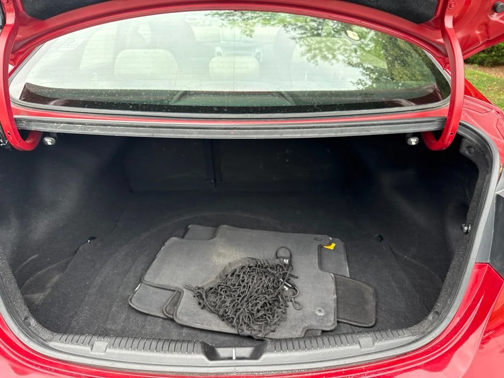 Used 2014 Red Hyundai SE image 10