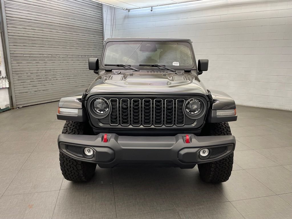New 2025 Black Clear-Coat Exterior Paint Jeep Rubicon image 6