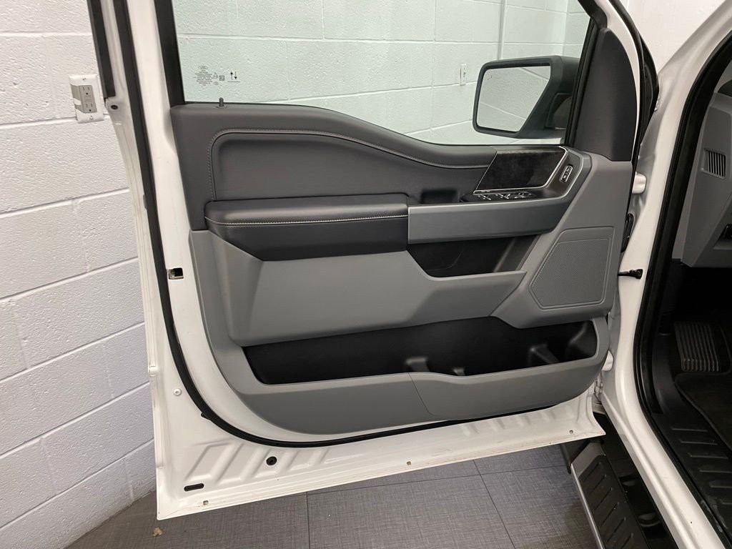 Used 2021 White Ford XLT image 21