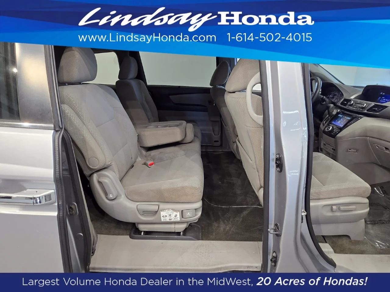 Used 2017 Lunar Silver Metallic Honda SE image 9