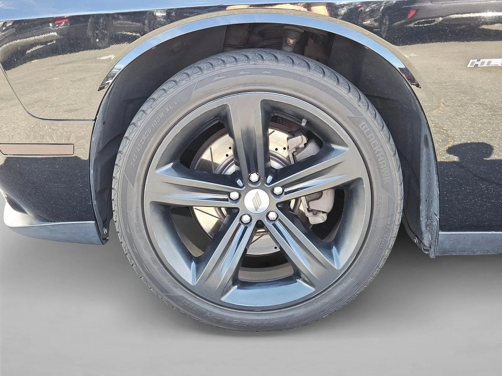Used 2017 Pitch Black Clearcoat Dodge R/T image 22