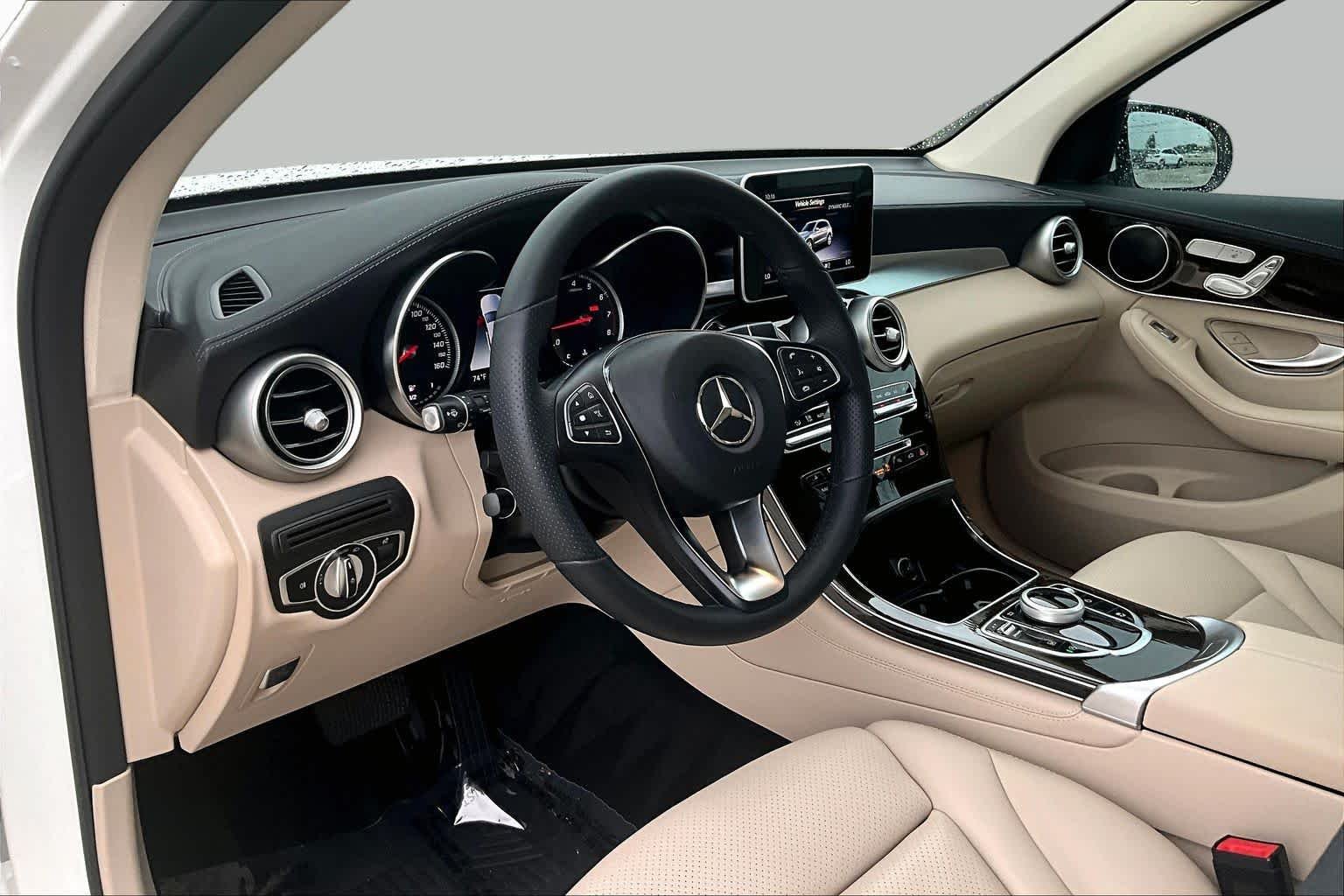 Used 2019 Polar White Mercedes-Benz GLC 300 image 16