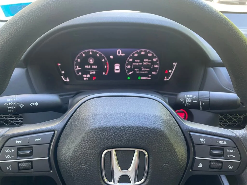 2025 Honda Accord SE - Photo 36