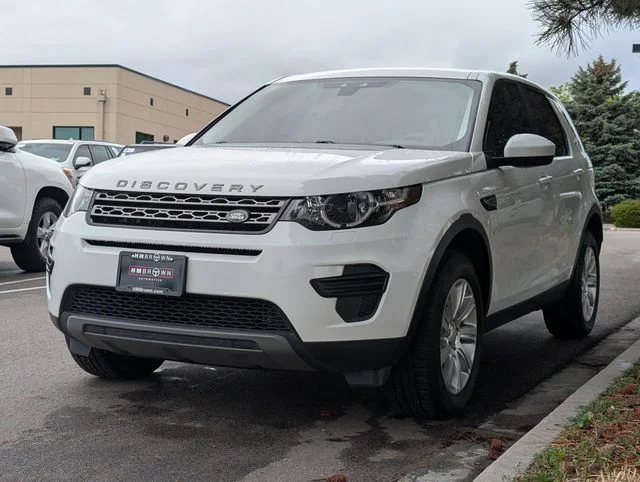 Used 2019 Fuji White Land Rover SE image 5