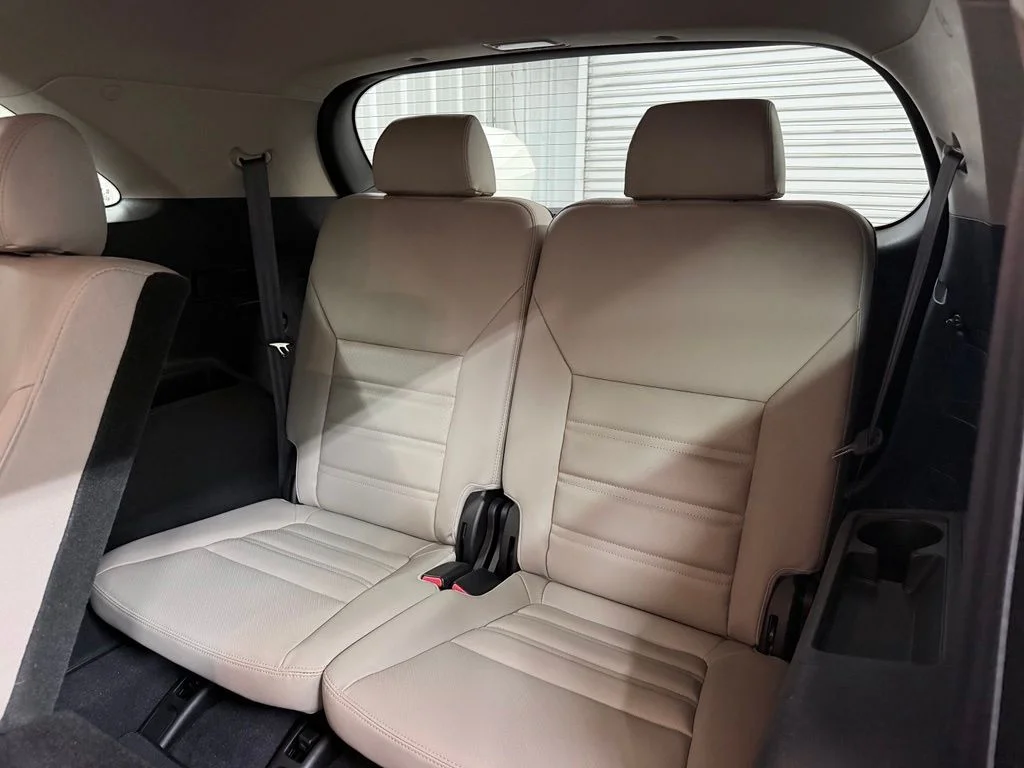 Used 2017 Snow White Pearl Kia EX image 30