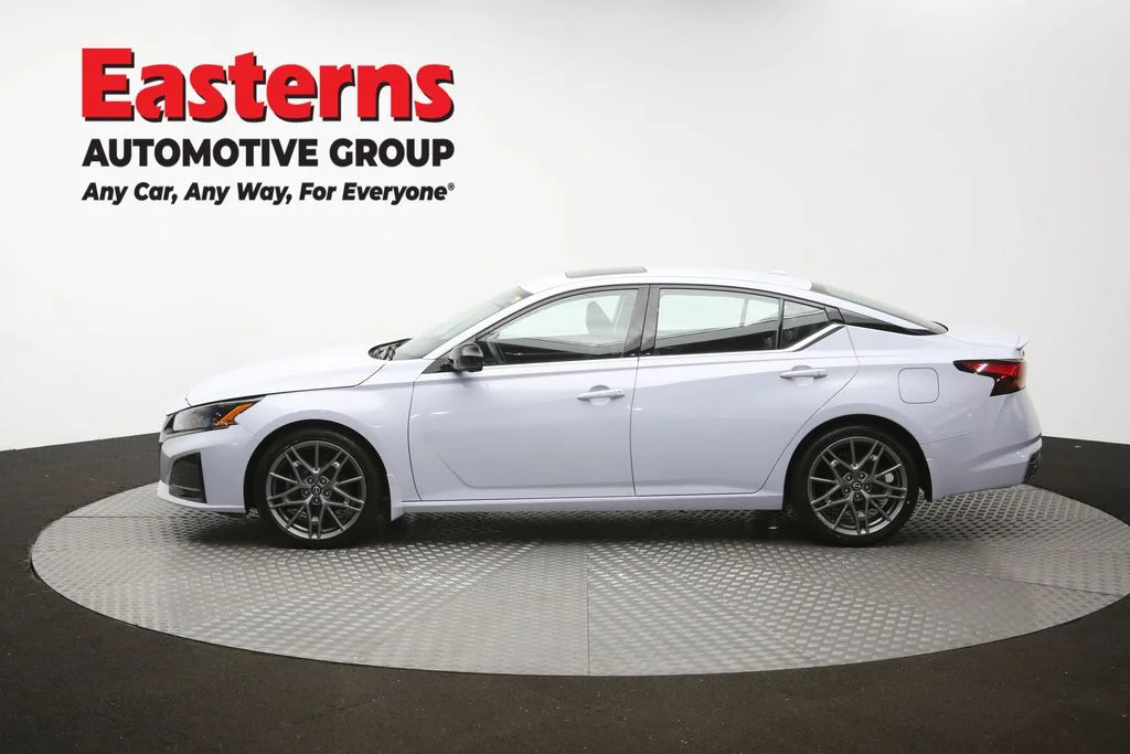 Used 2023 Gray Nissan 2.0 SR image 61