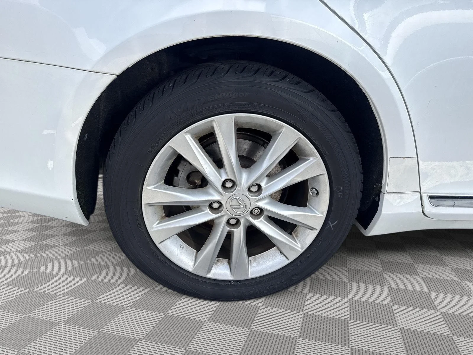 Used 2012 Starfire Pearl Lexus Base image 23