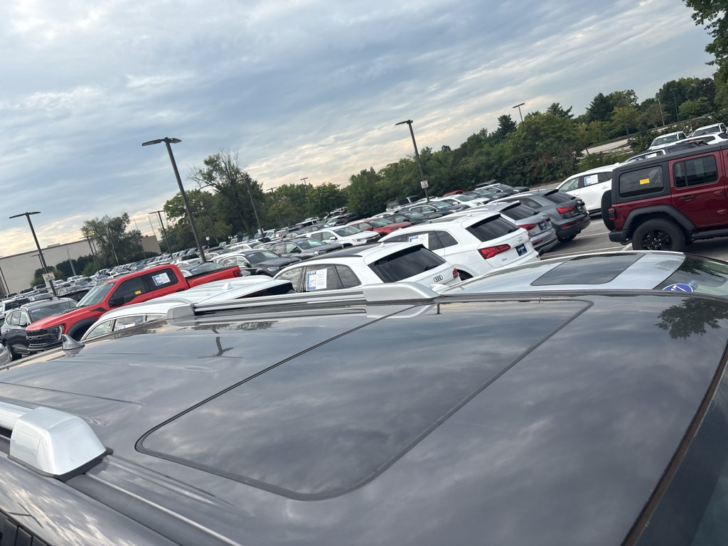 Used 2016 Magnetic Gray Metallic Toyota Limited image 3