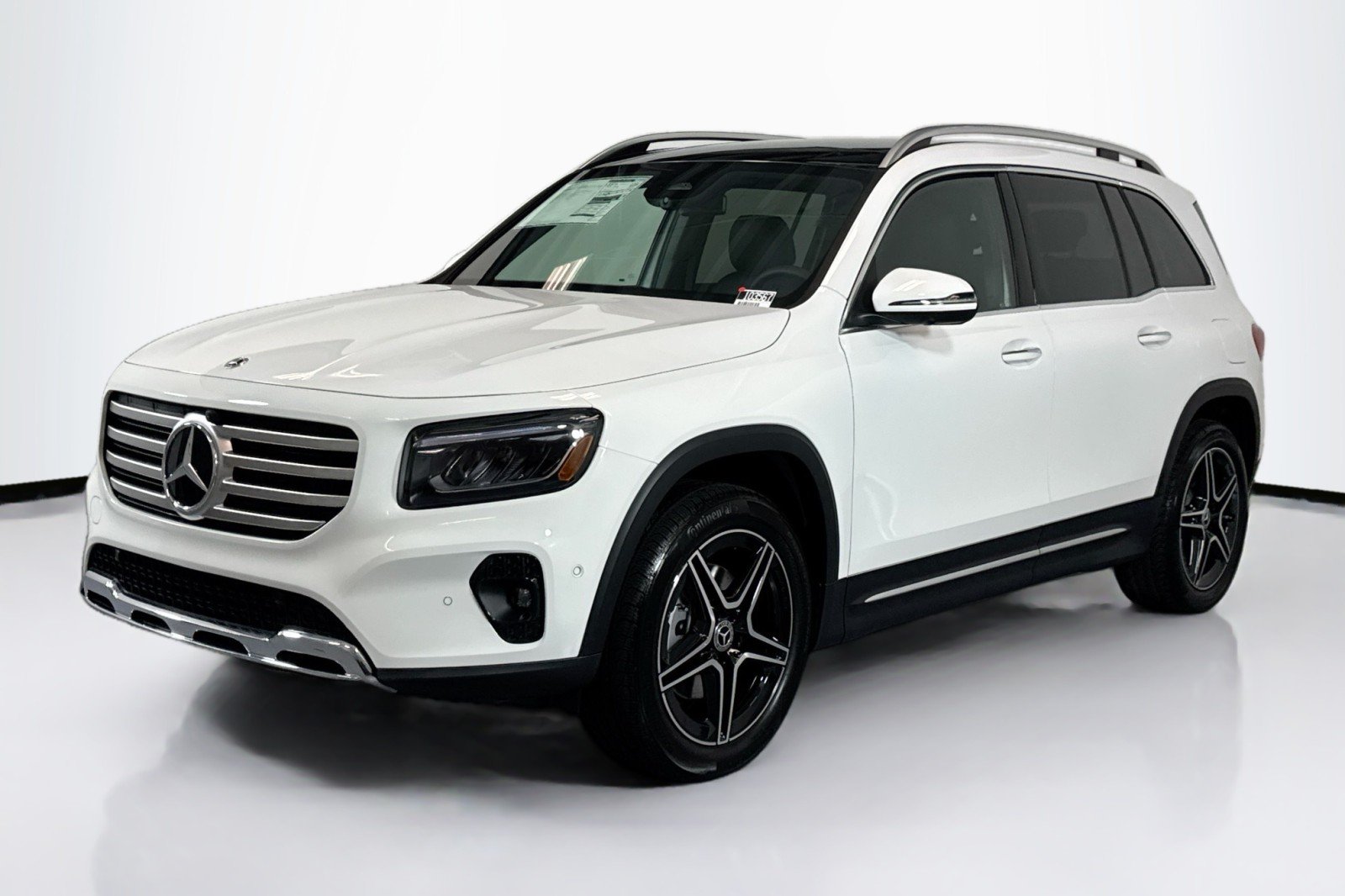 2026 Mercedes-Benz GLB GLB 250 4MATIC's photo