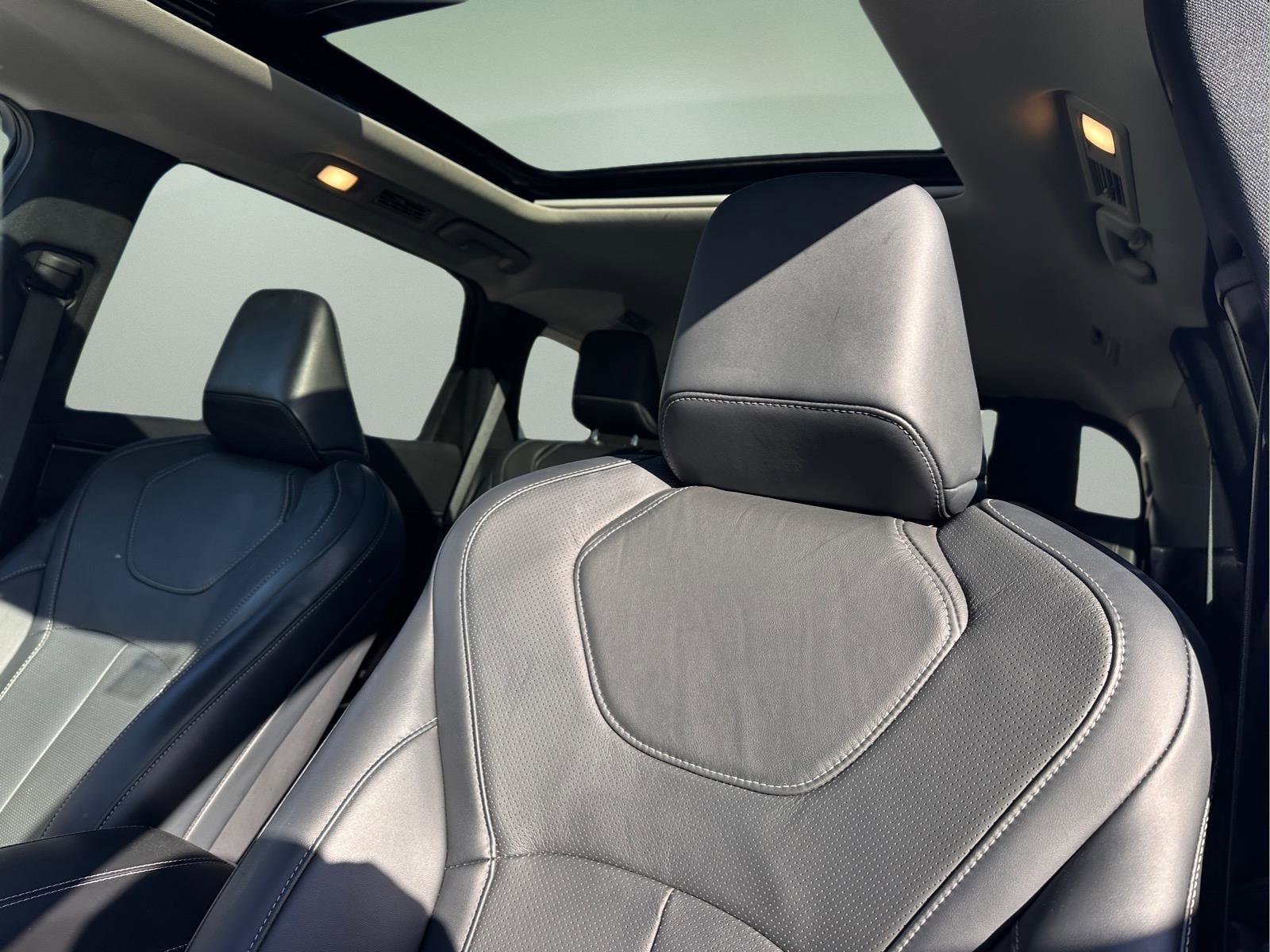 Used 2023 Warm Titanium INFINITI LUXE image 20