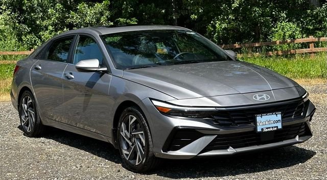 2024 Hyundai Elantra Limited - Photo 10