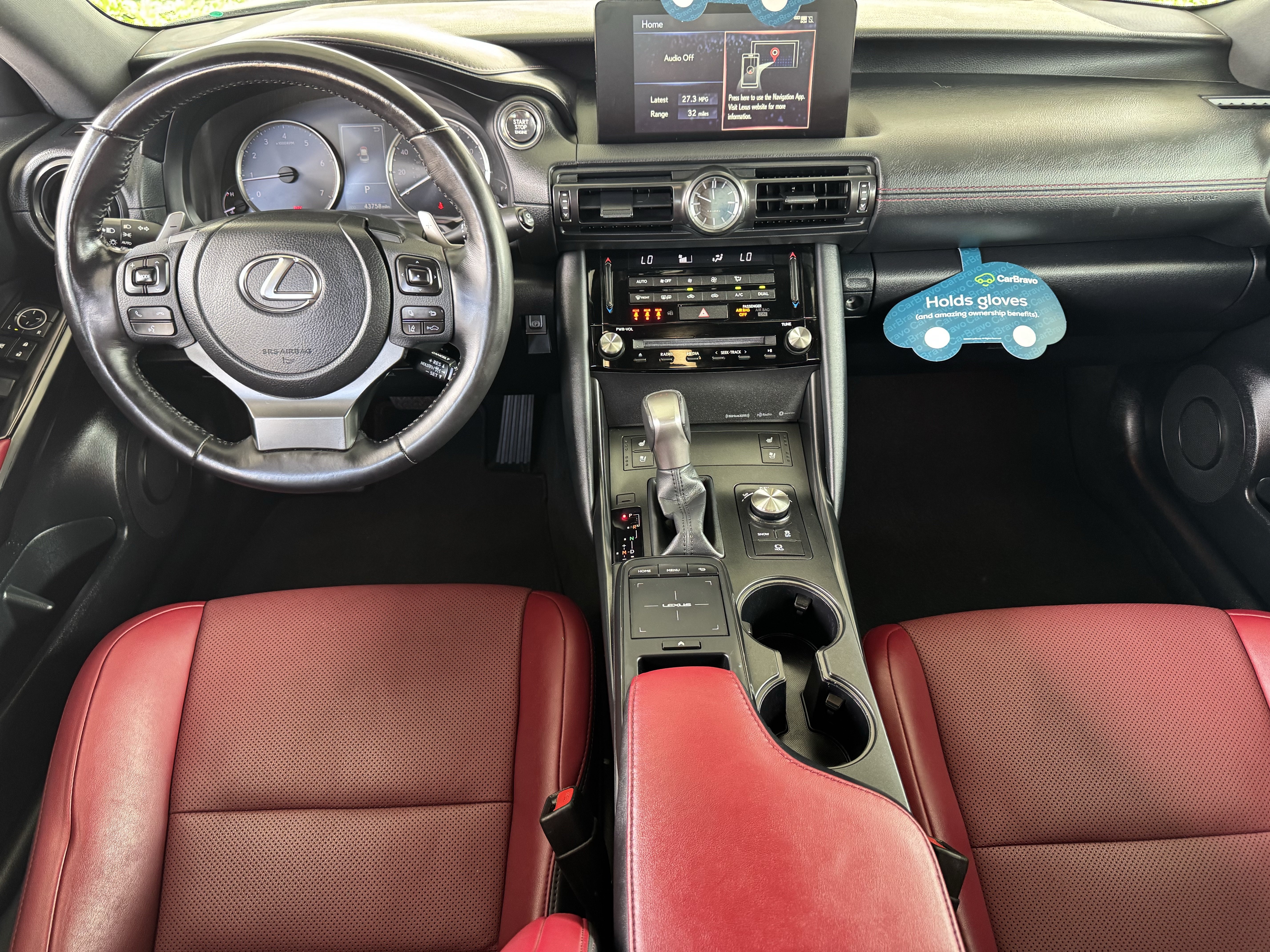 2023 Lexus IS 300 - Photo 17