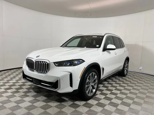 Used 2026 Alpine White BMW xDrive40i image 3
