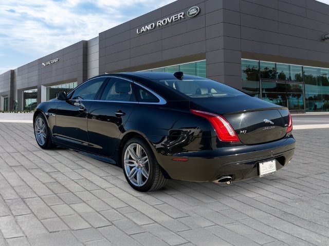 Used 2019 Santorini Black Metallic Jaguar R-Sport image 3