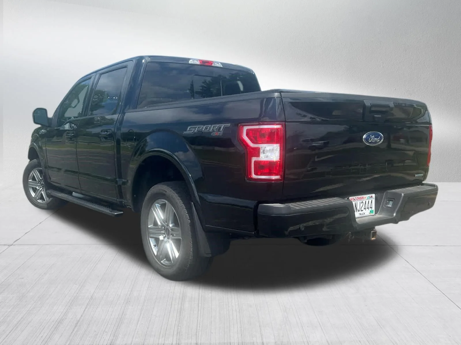Certified Used 2018 Shadow Black Ford XLT image 5