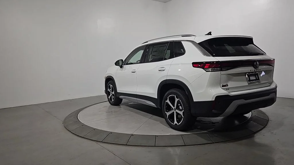 New 2026 White Volkswagen 2.0T SE image 3