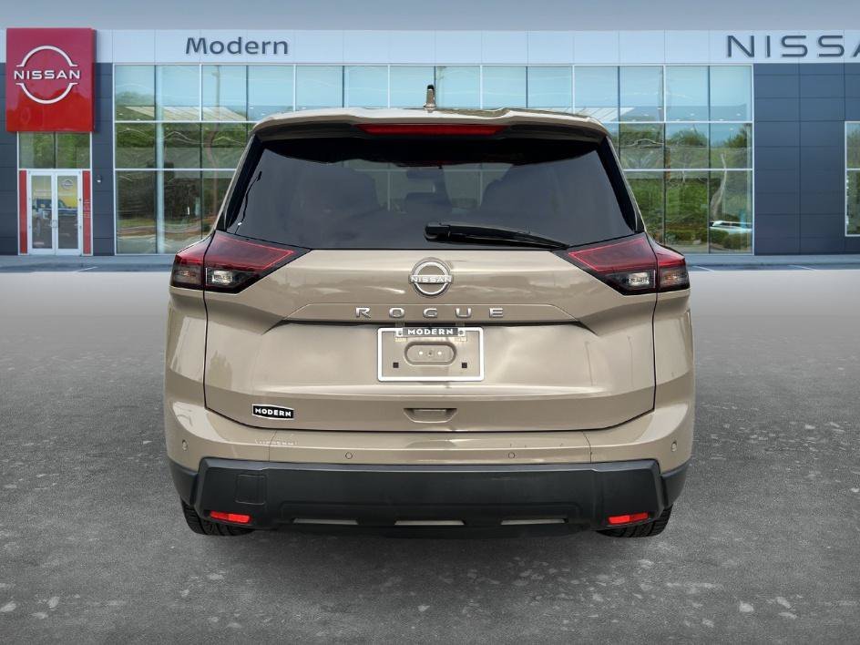 Used 2025 Baja Storm Metallic Nissan SV image 6