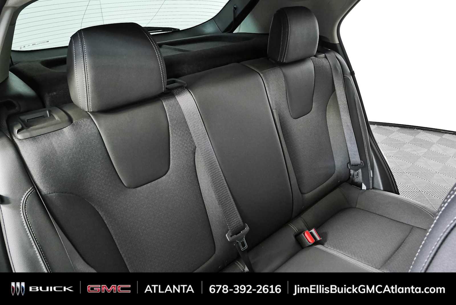 Used 2023 Summit White Buick Preferred image 19