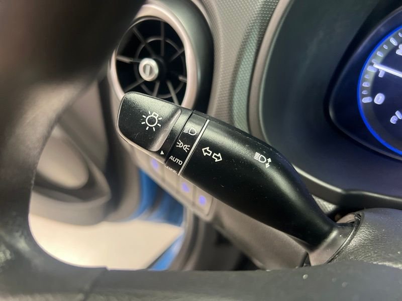 Certified Used 2022 Blue Hyundai SEL image 21