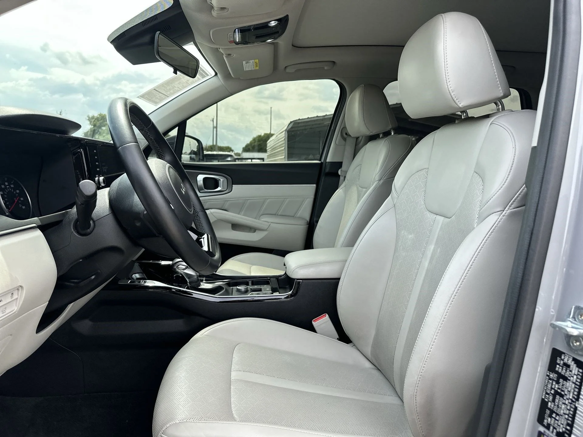 Certified Used 2022 Wolf Gray Kia SX image 13