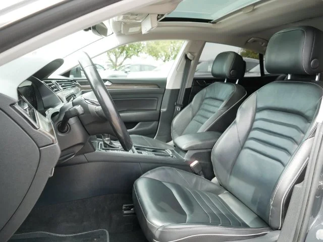 Used 2019 Gray Volkswagen 2.0T SEL image 15