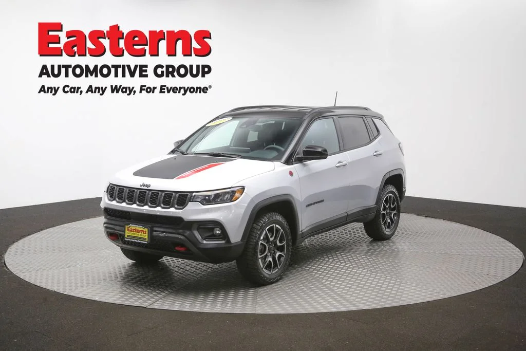 Used 2025 Silver Jeep Trailhawk image 54