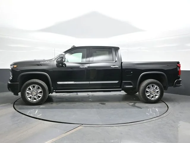 2026 Chevrolet Silverado 2500 HD High Country - Photo 4
