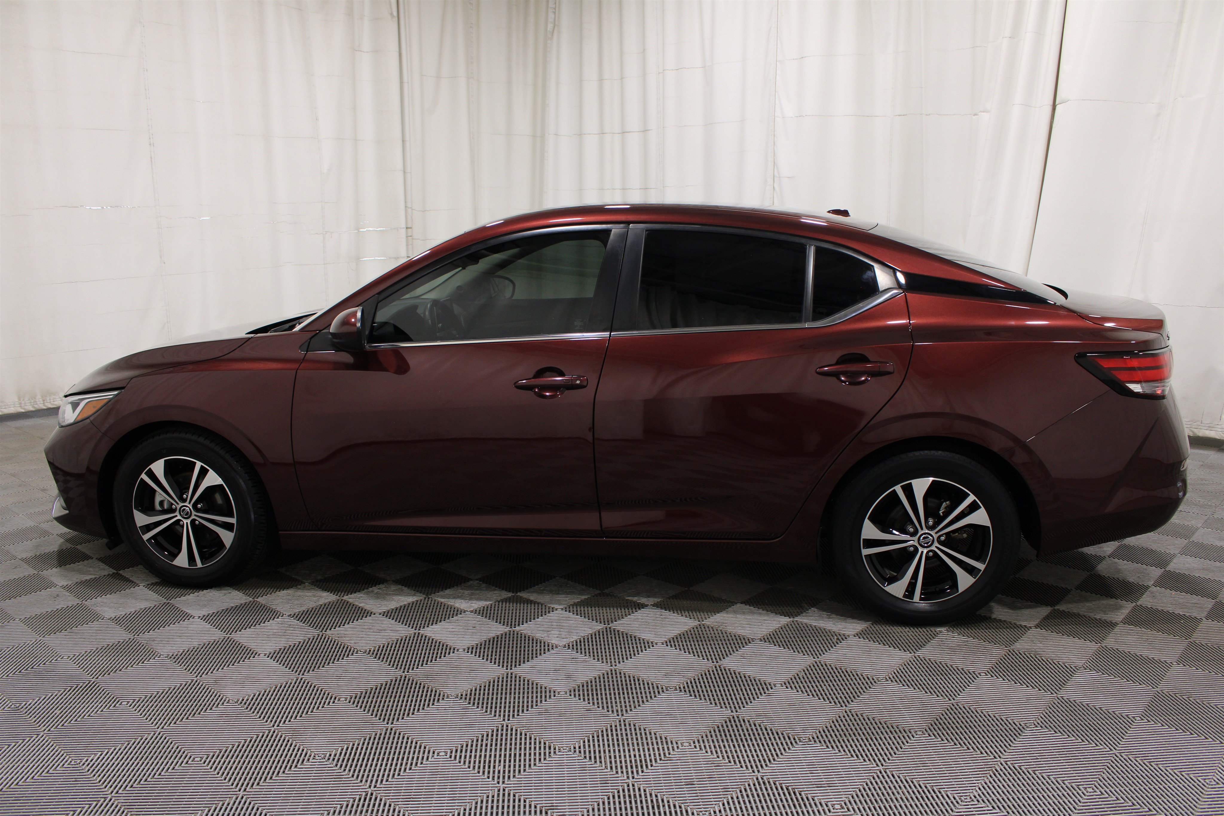 Used 2023 Rosewood Metallic Nissan SV image 31