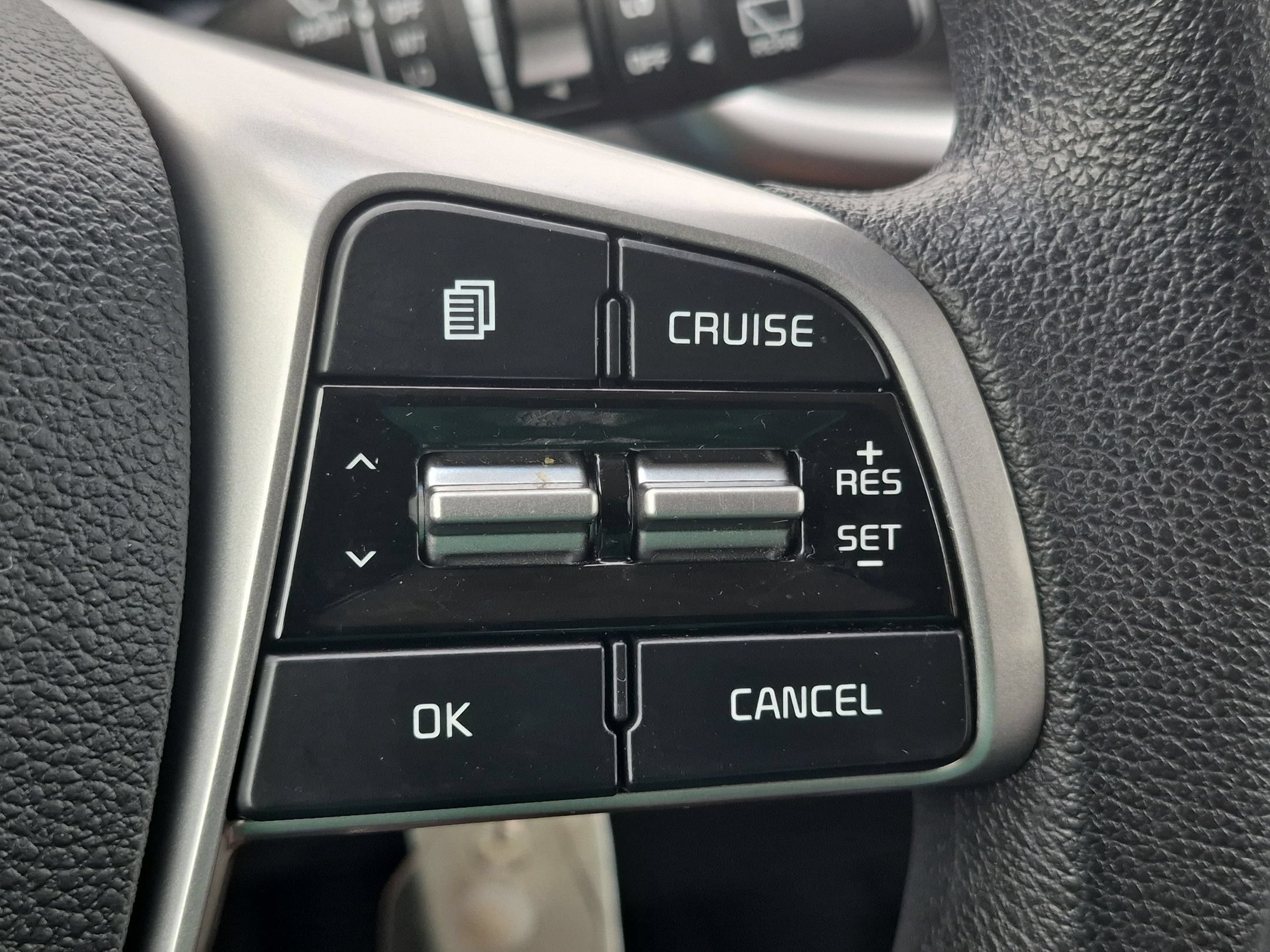 Used 2019 Sangria Kia LX image 15