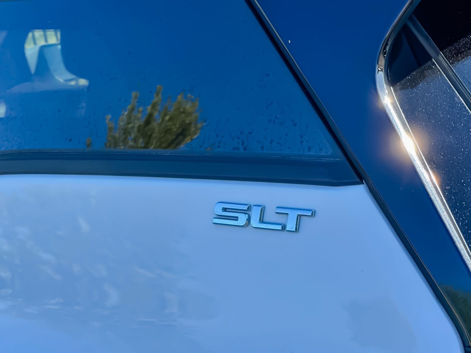 Used 2021 White GMC SLT image 26
