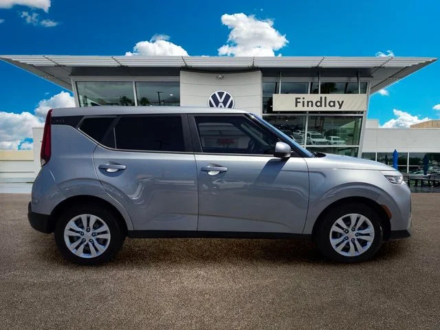 Used 2022 Gray Kia LX image 7
