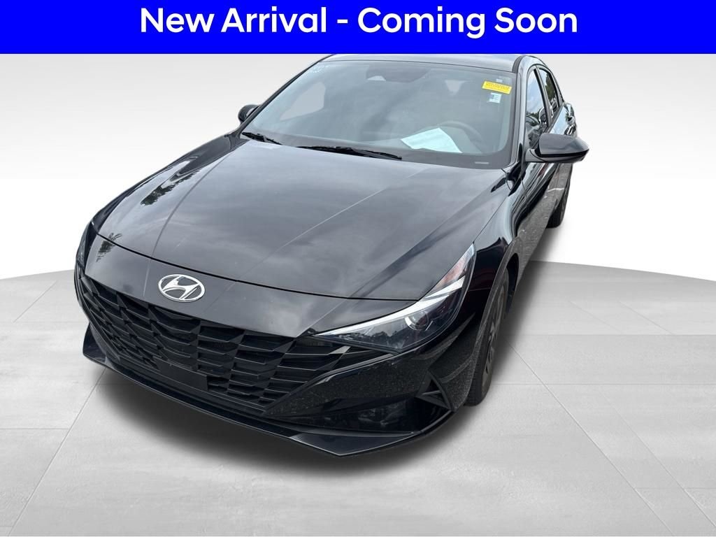 Certified Used 2022 Black Hyundai SEL image 2