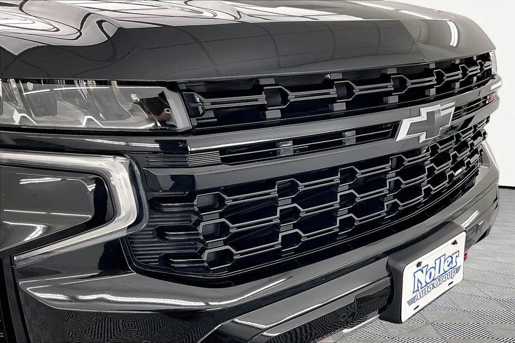 Certified Used 2024 Black Chevrolet Z71 image 29