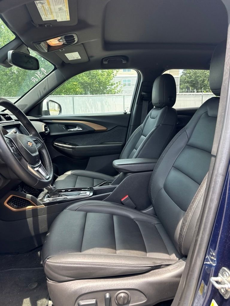Used 2023 Blue Chevrolet ACTIV image 4