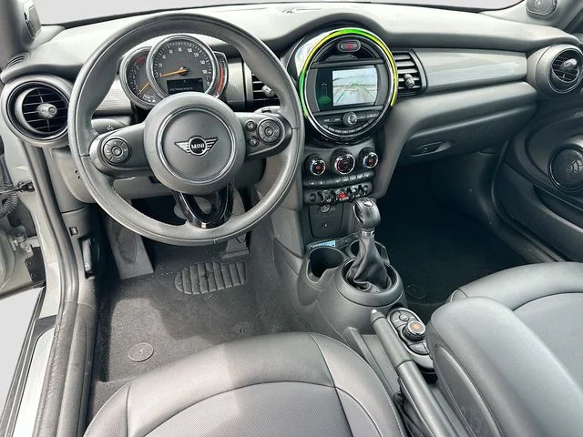 Used 2019 Gray MINI Signature image 22