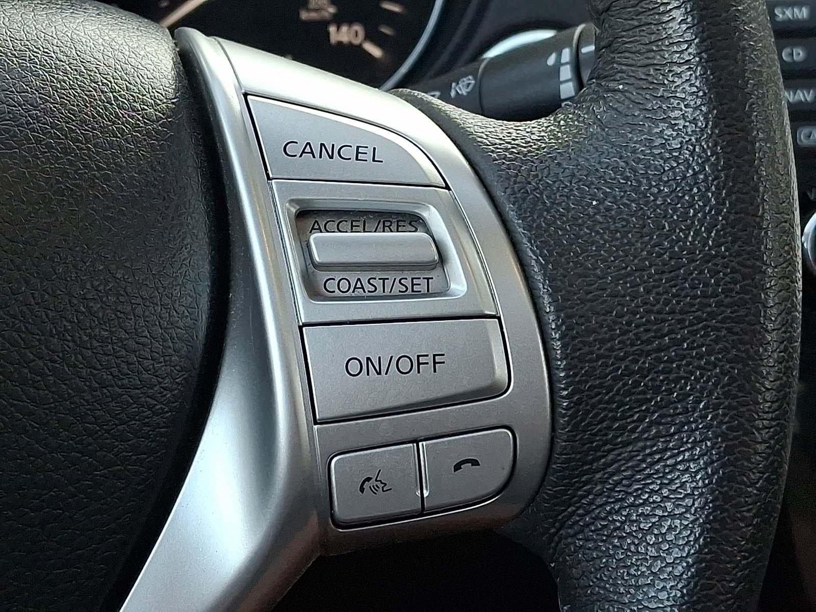 Used 2014 Gun Metallic Nissan SL image 22