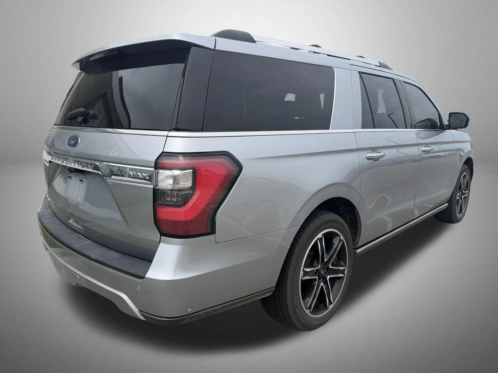 Used 2021 Silver Ford Limited image 3