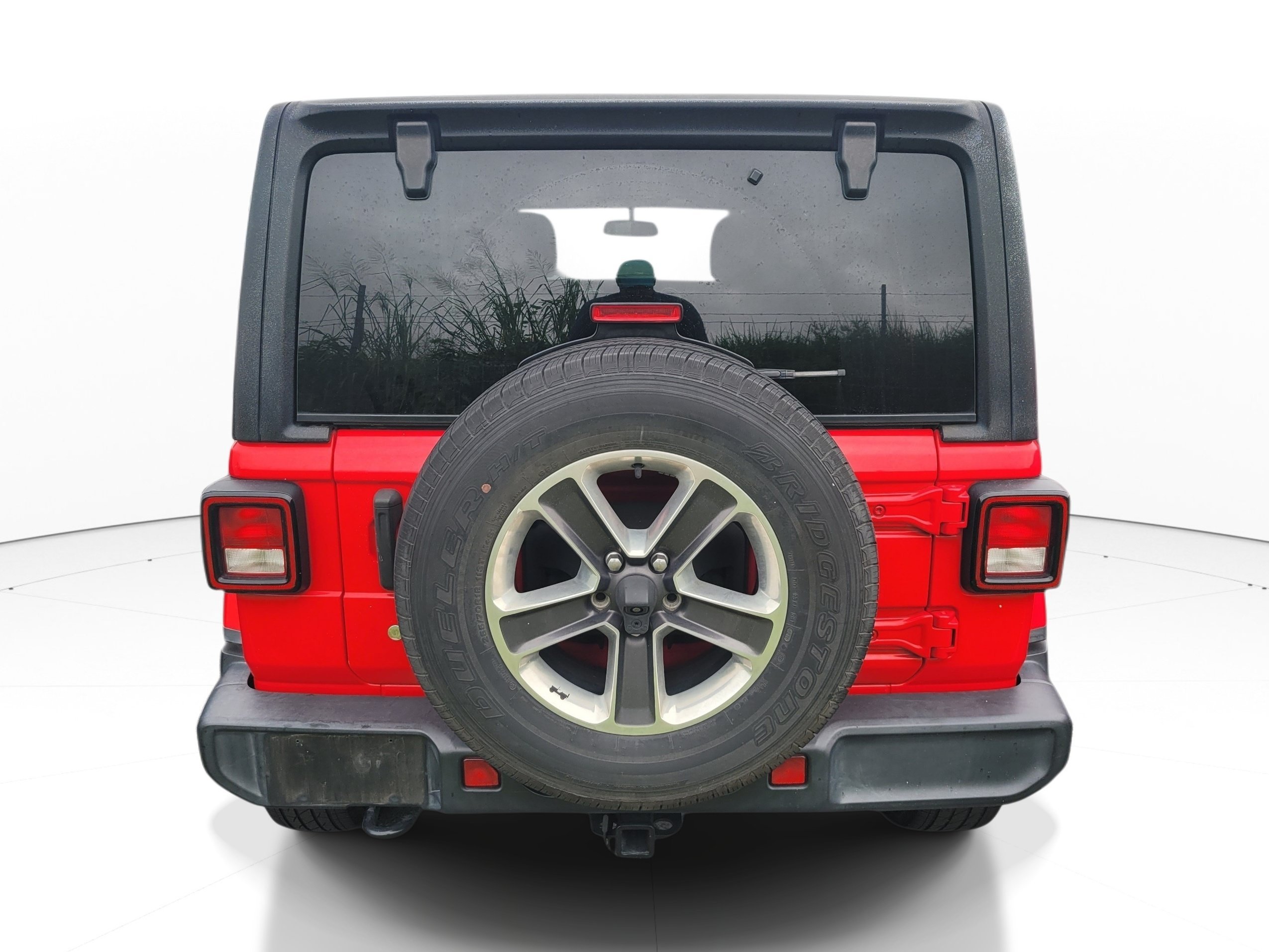 Used 2019 Firecracker Red Clearcoat Jeep Sahara image 5